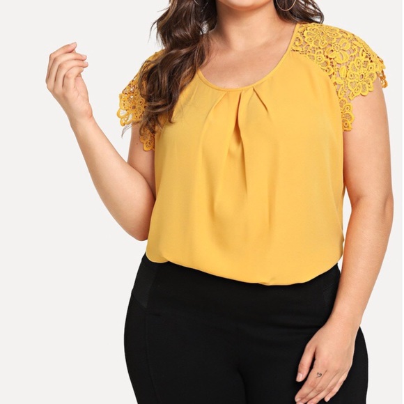 ➕lace shoulder top - Picture 4 of 6